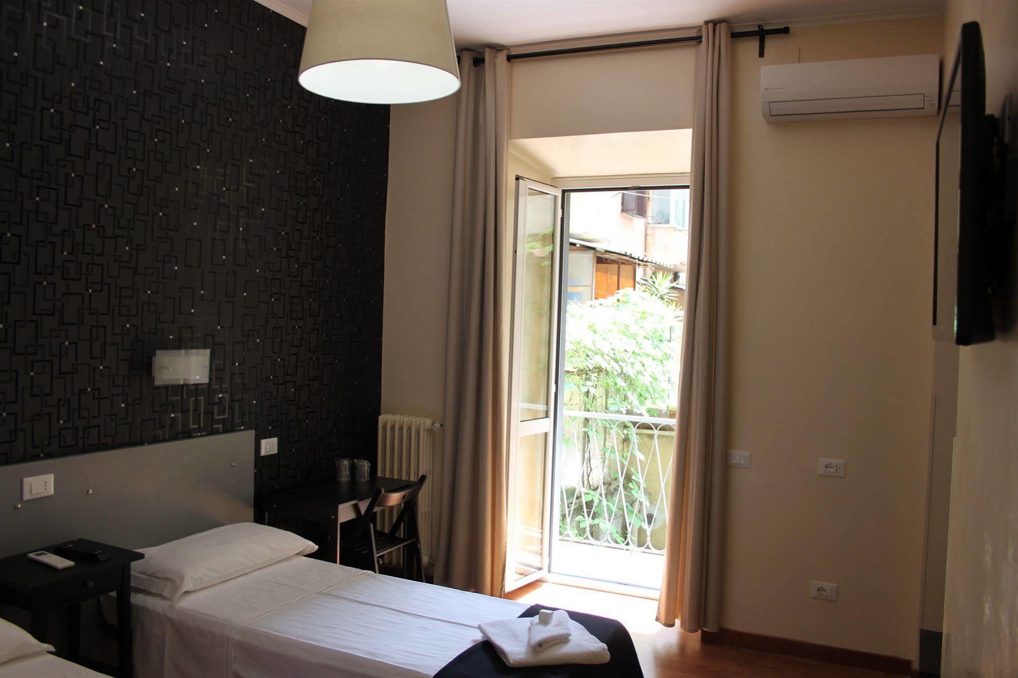 The Place In 2* Rome