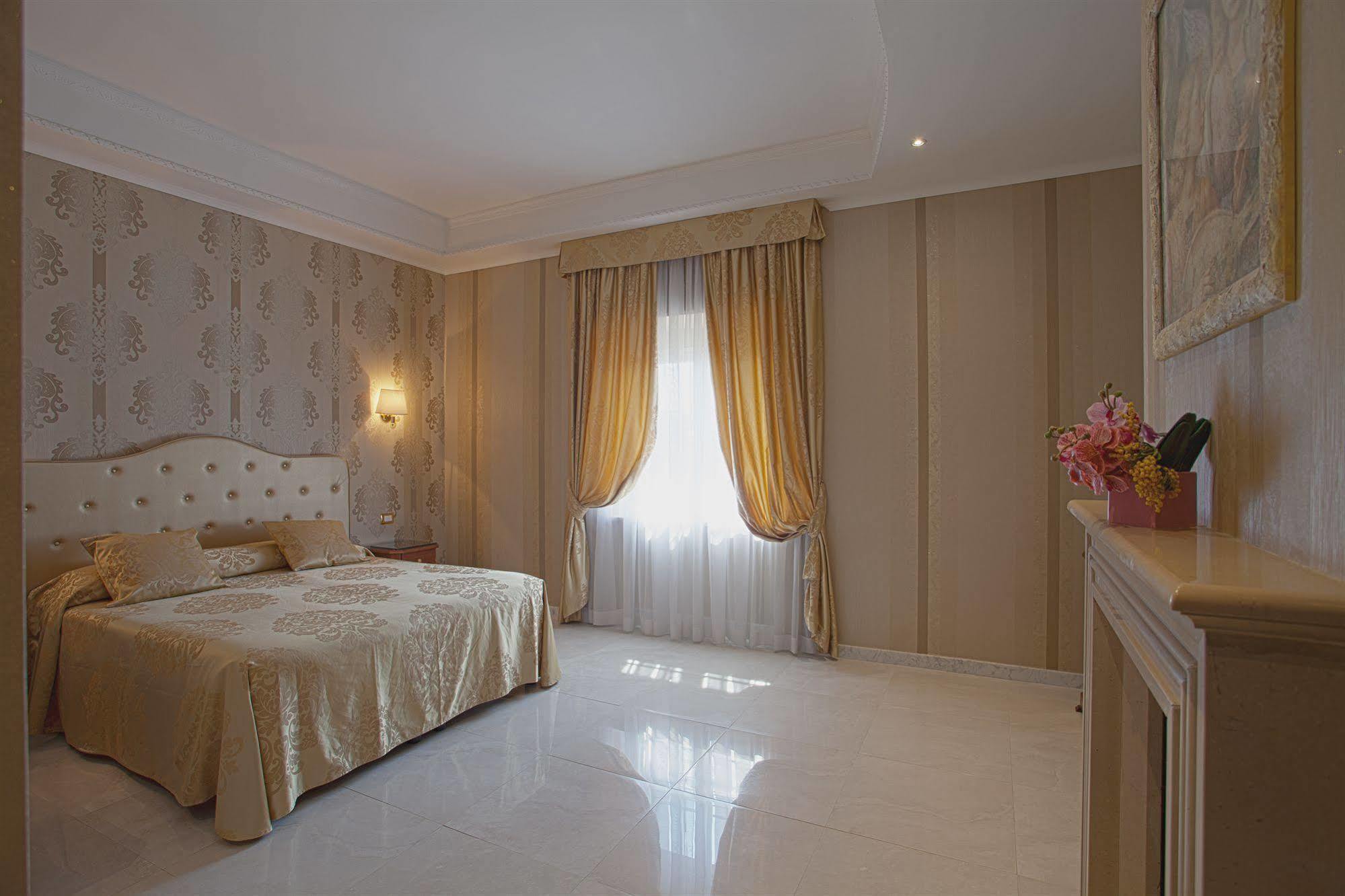 Navona Queen Rooftop Guest house Rome