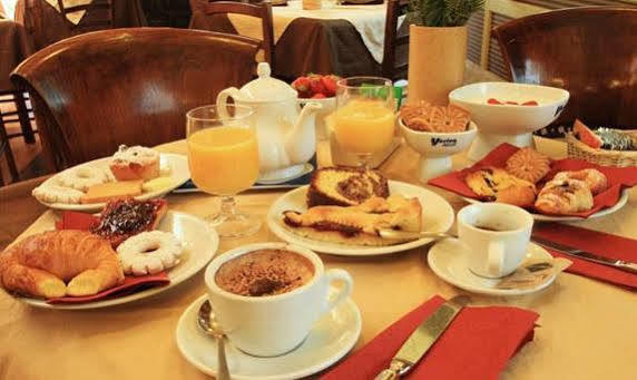 Hotel Grand Colony 3*