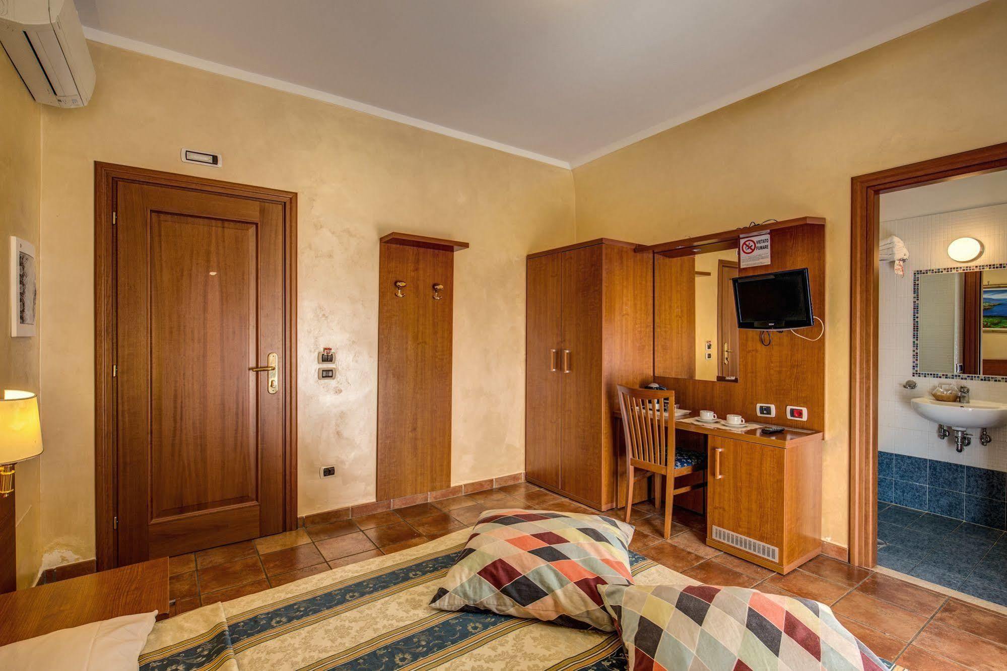 Maryelen Hotel Rome