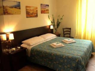 Titina Guest house 2*