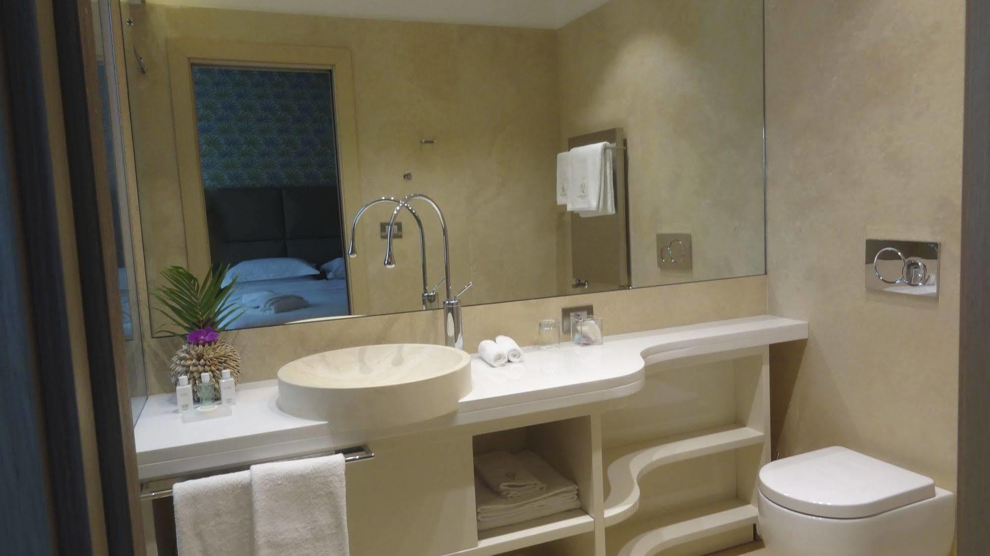 Augustana House 2*