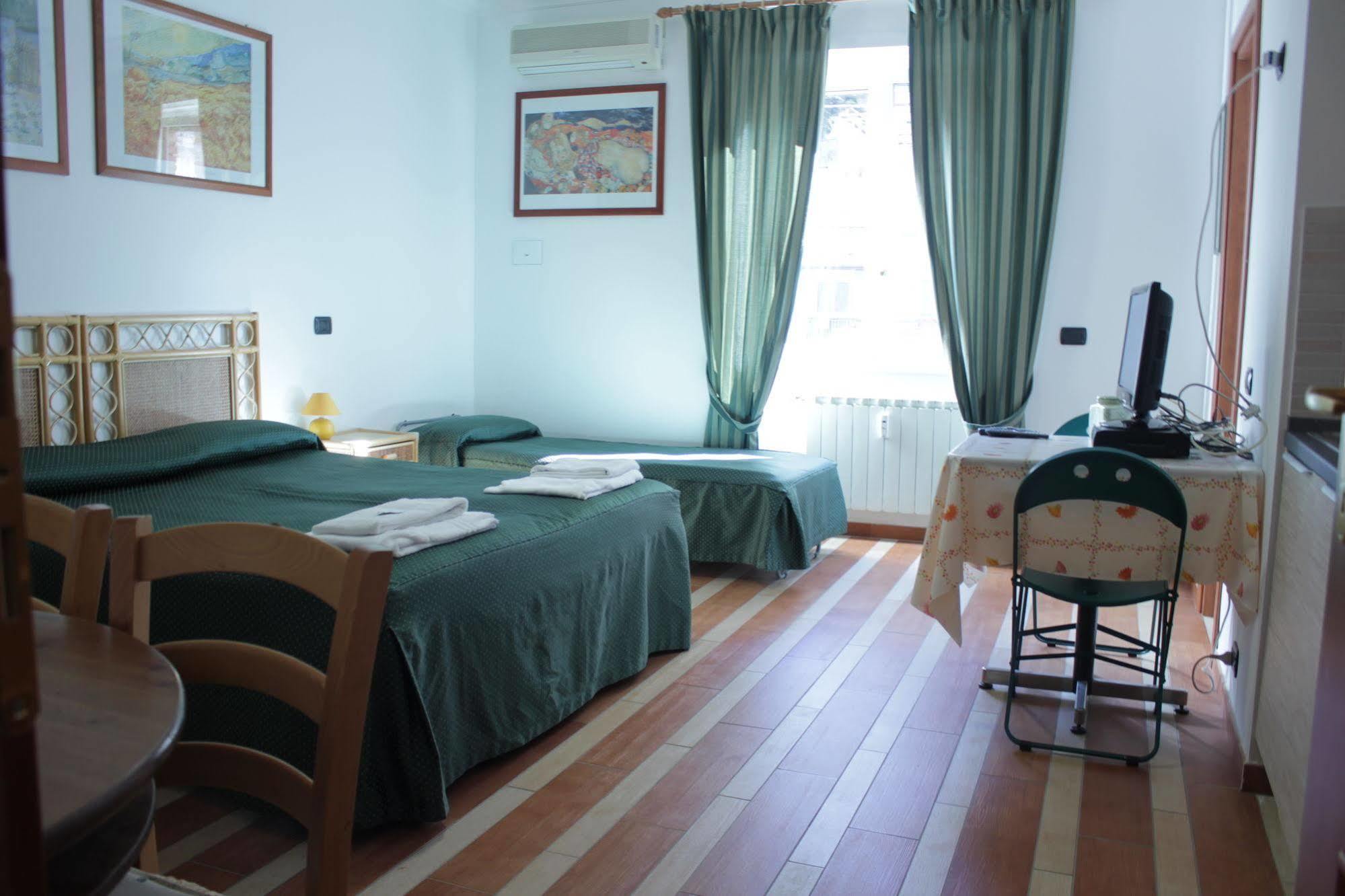 Tourist House Aparthotel Rome