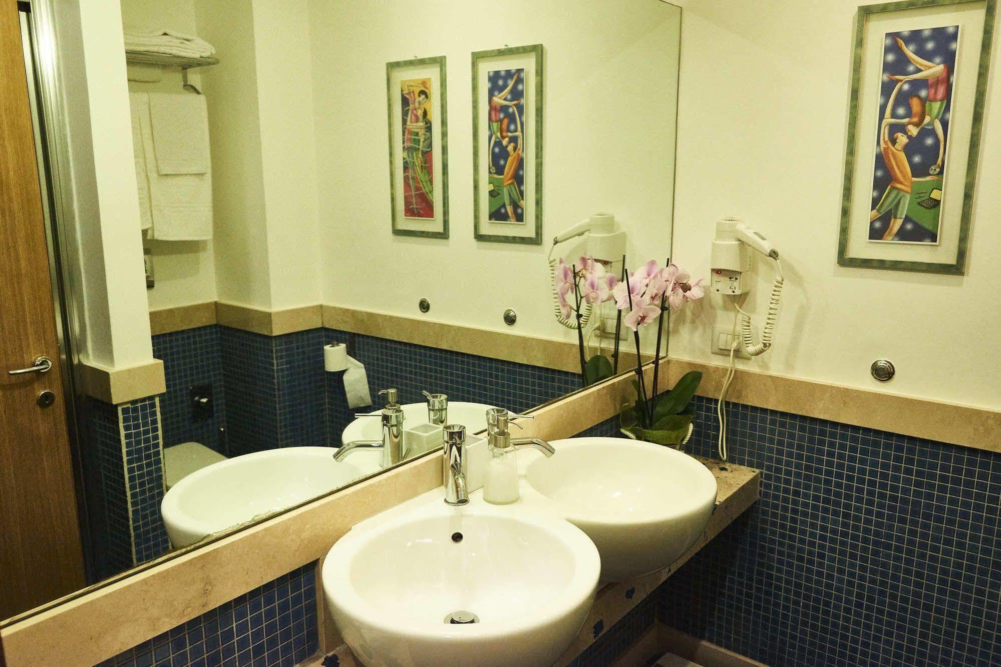 Bed & Breakfast Domus Cavour Rome