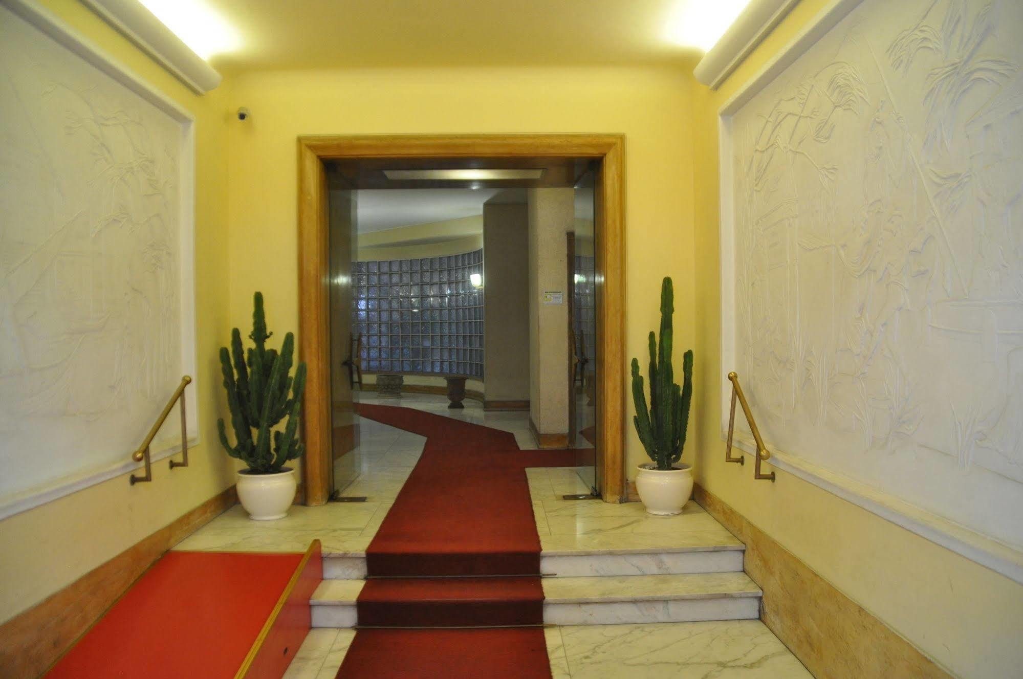 Domus Cavour Bed & Breakfast Rome