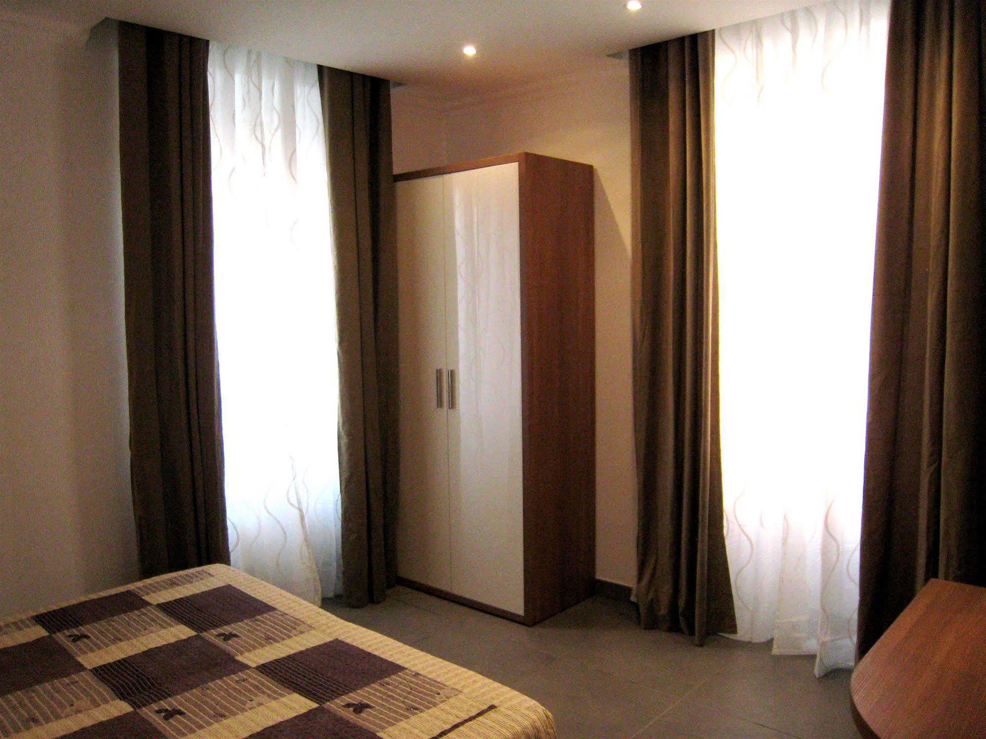 Holidays S.lorenzo New Affittacamere Roma