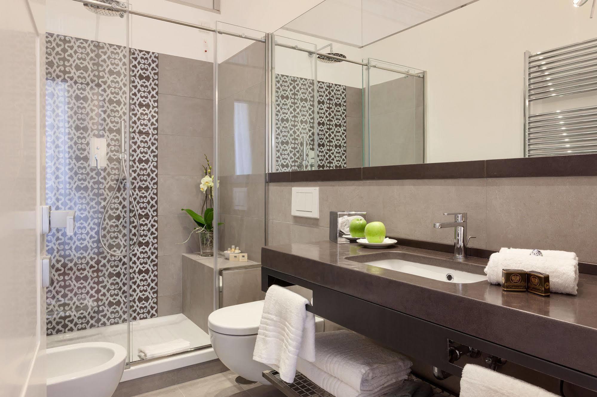 504 Corso 3* Rome