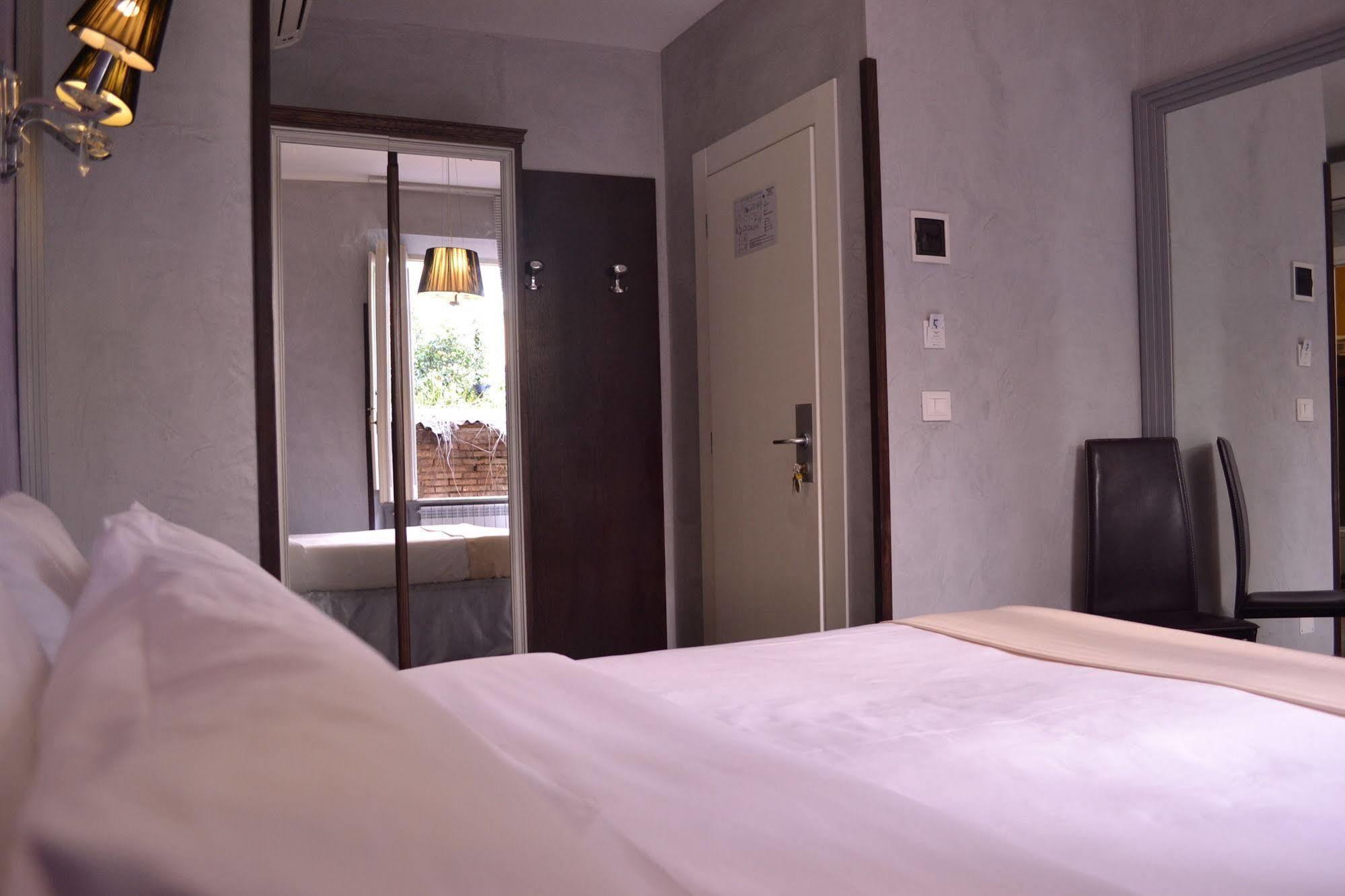 Tiburtina House 2* Rome
