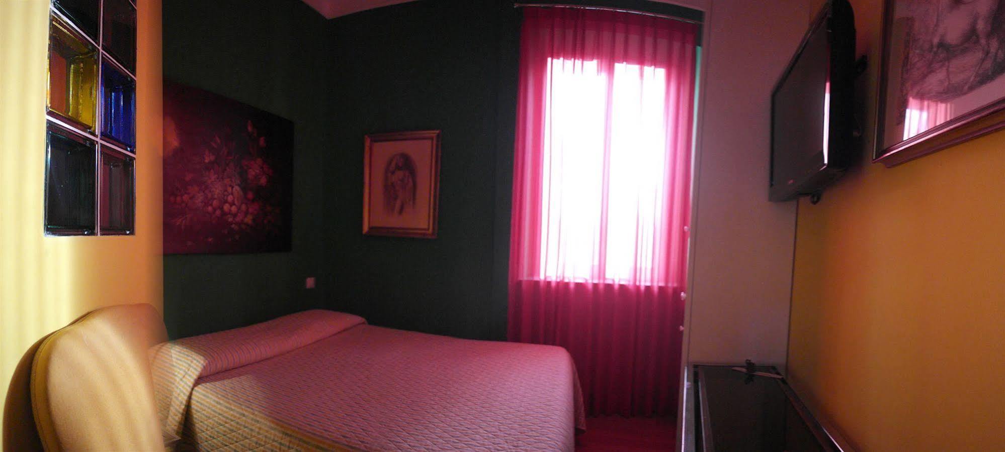 La Casa Di Piero Al Vaticano Bed & Breakfast 2*