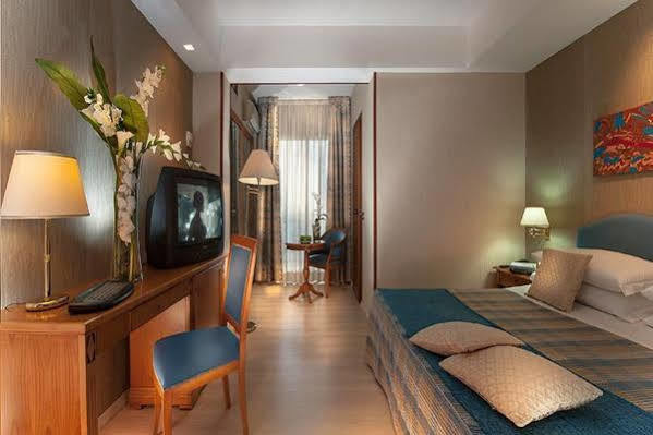 Quality Rouge Et Noir Hotel