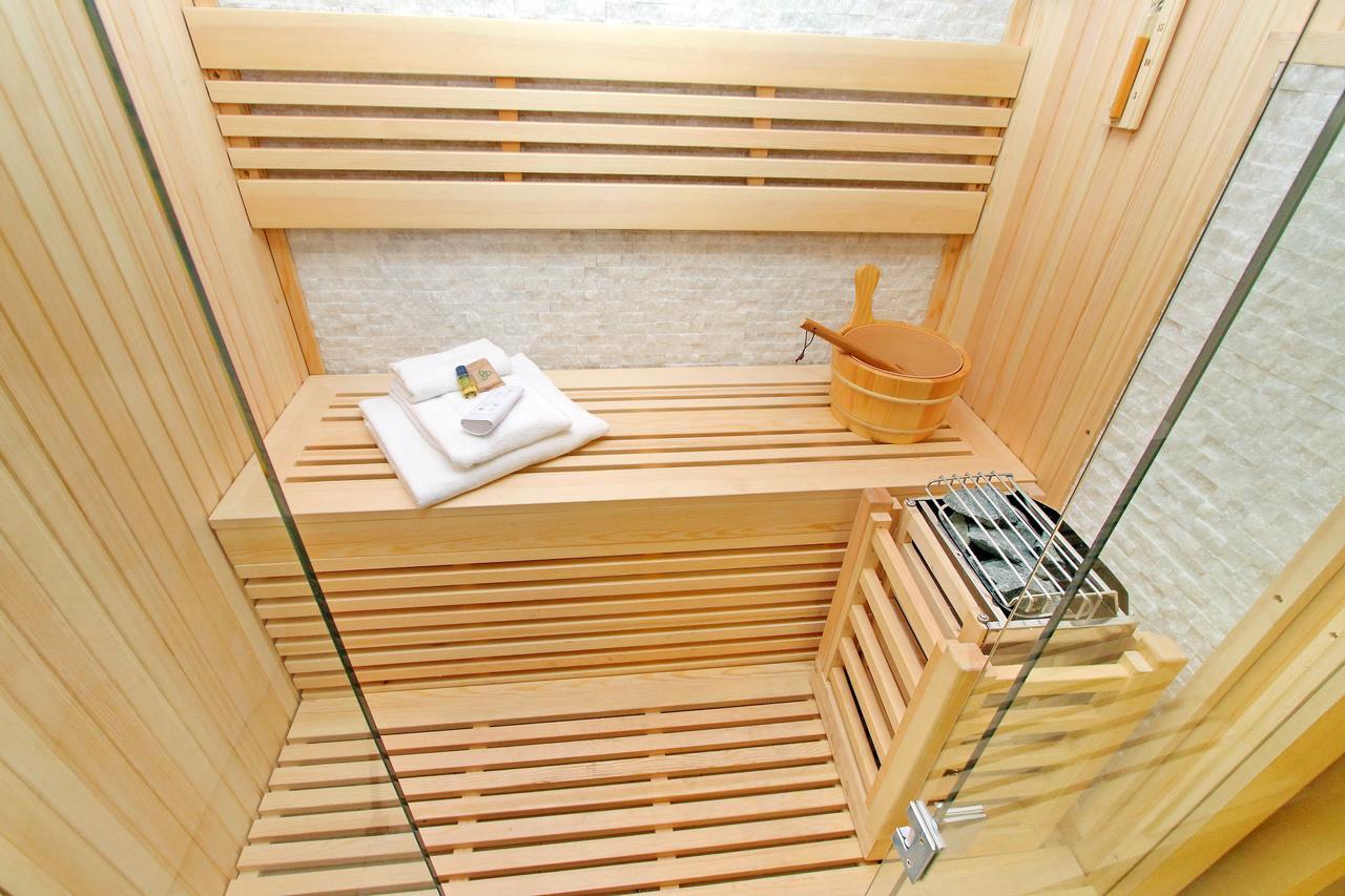 Romac Coronari With Gym, Sauna And Garden Apartment