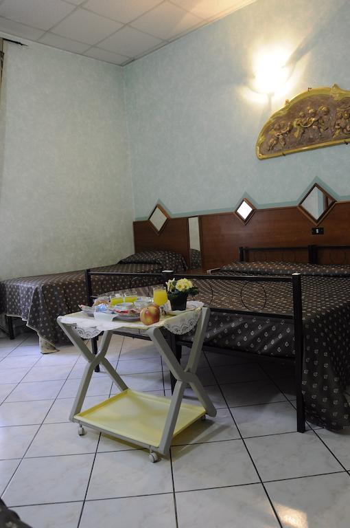 Hotel Farini Rome