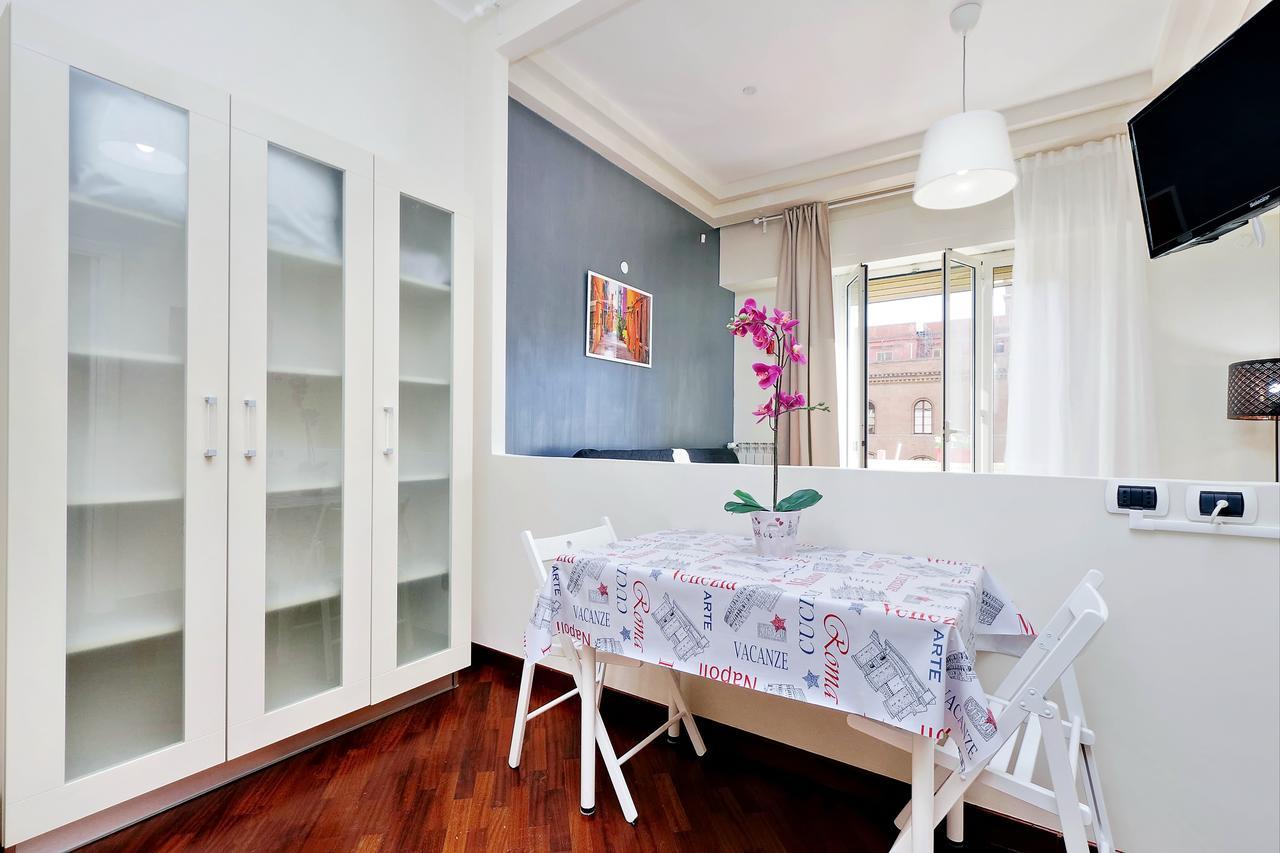 Piazza San Giovanni Bed & Breakfast