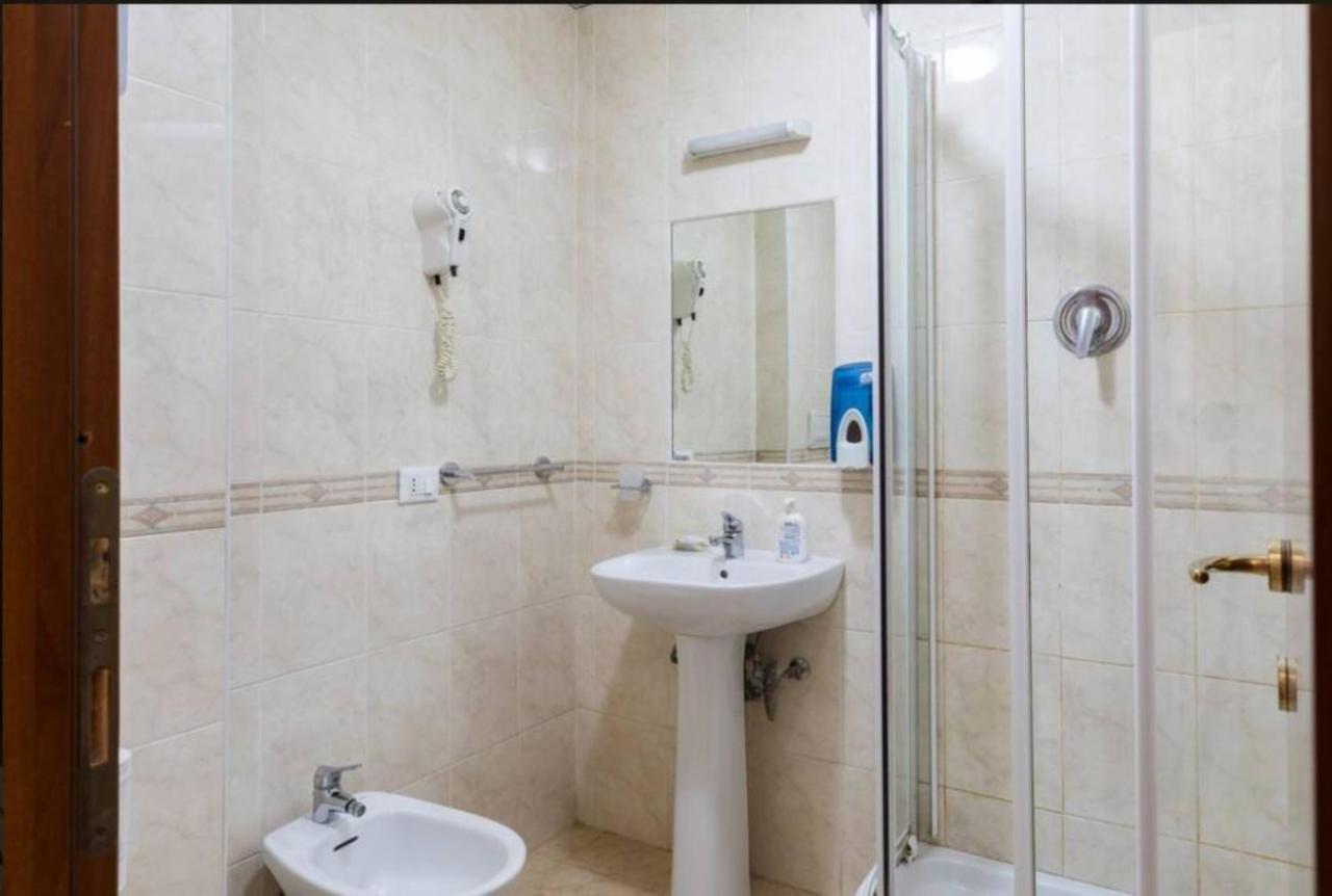 Alex Guest house