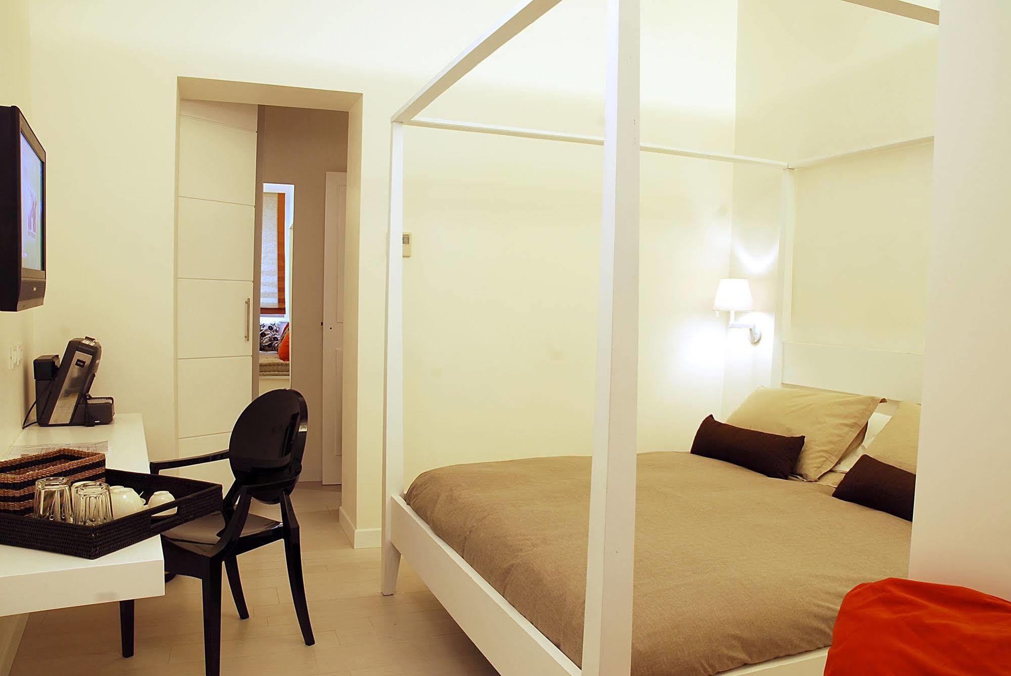 Pantheon 2 Bed & Breakfast Rome