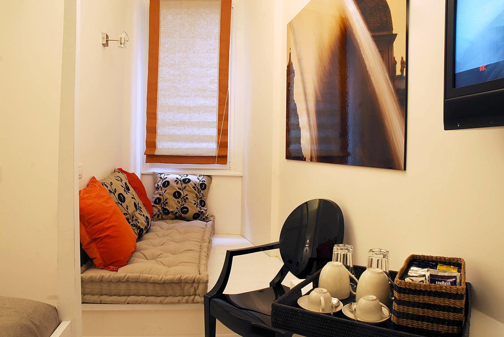 Pantheon 2 Bed & Breakfast 2*