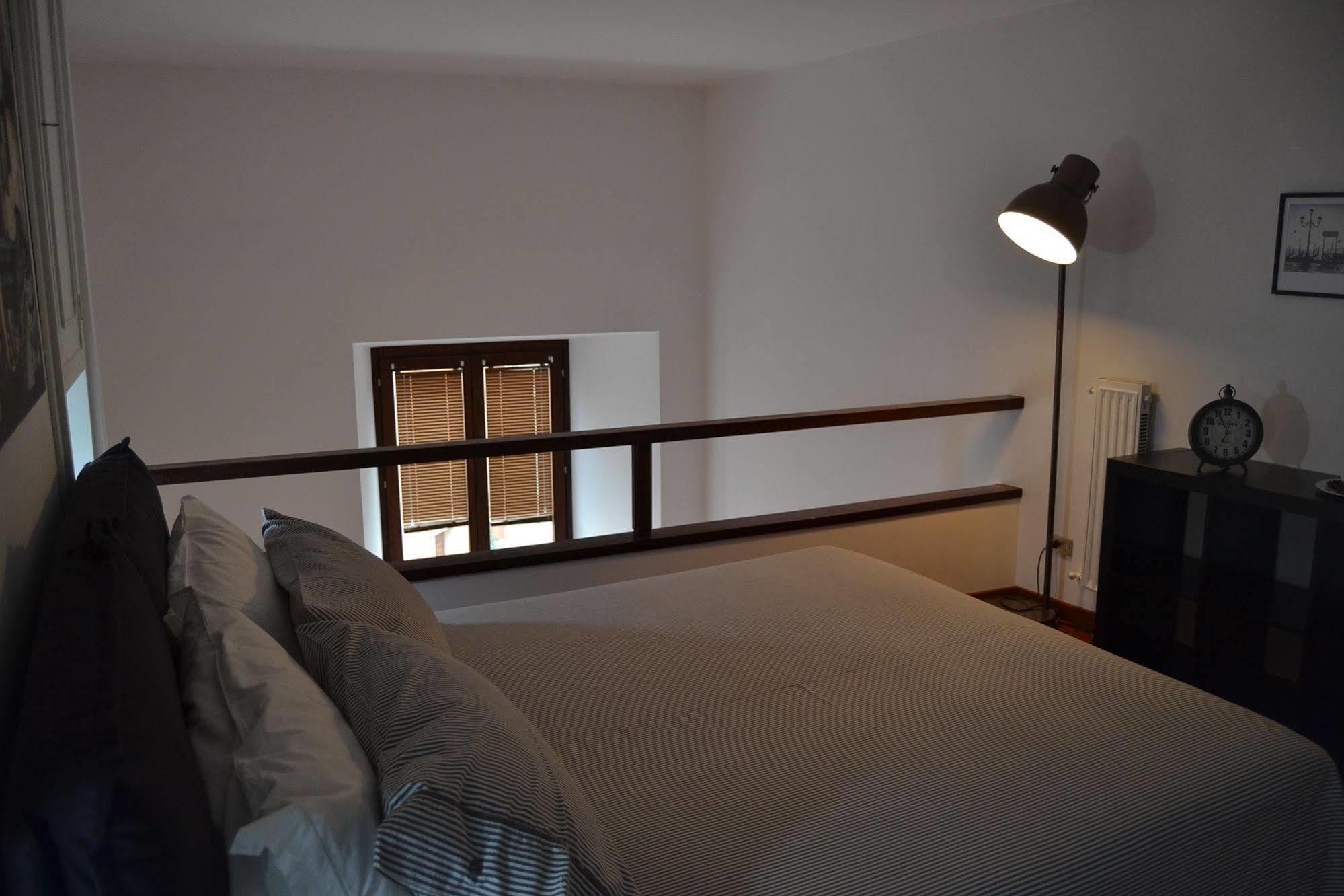 Palazzo Velli Apartment