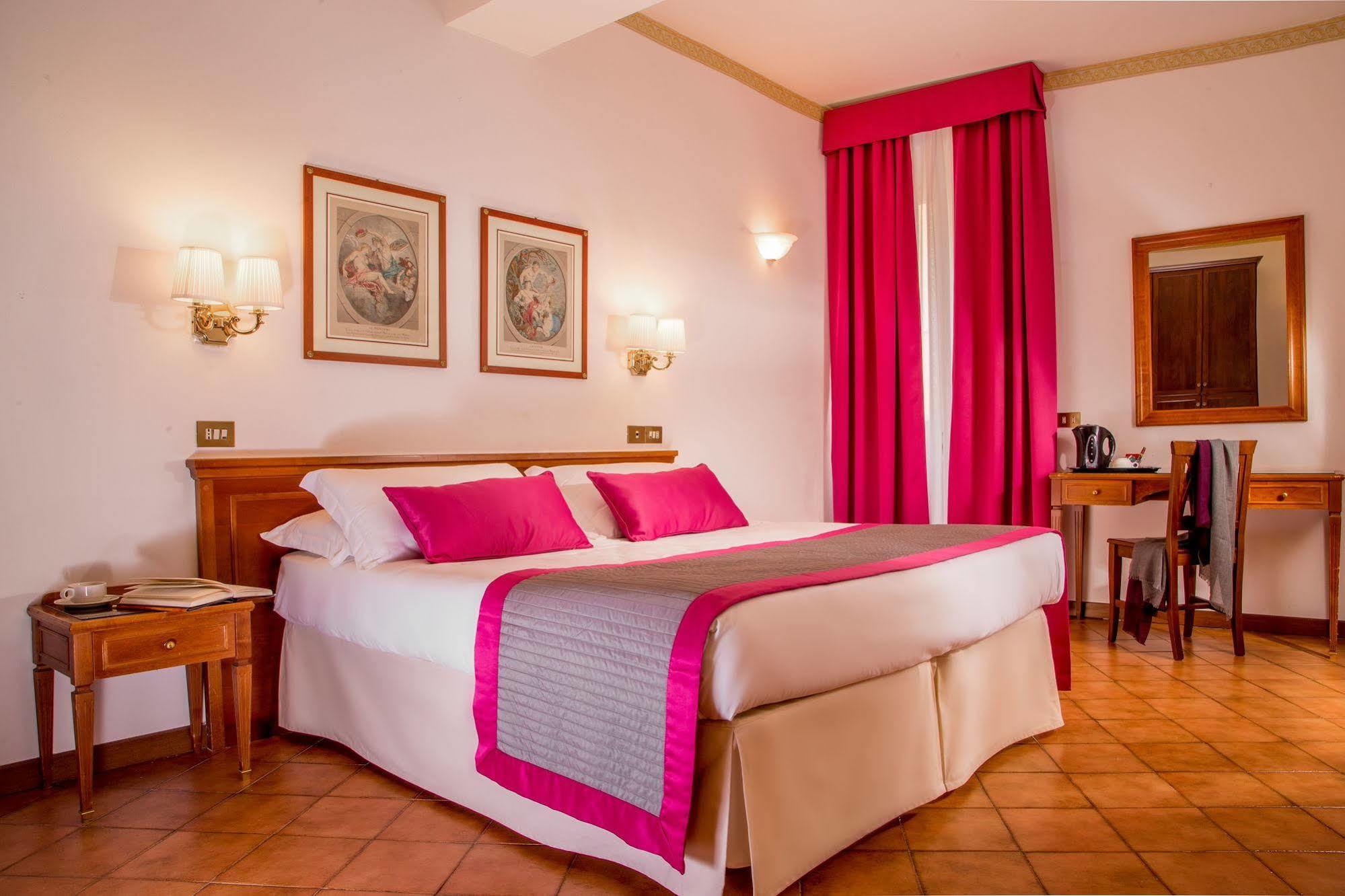 Sole Hotel Rome