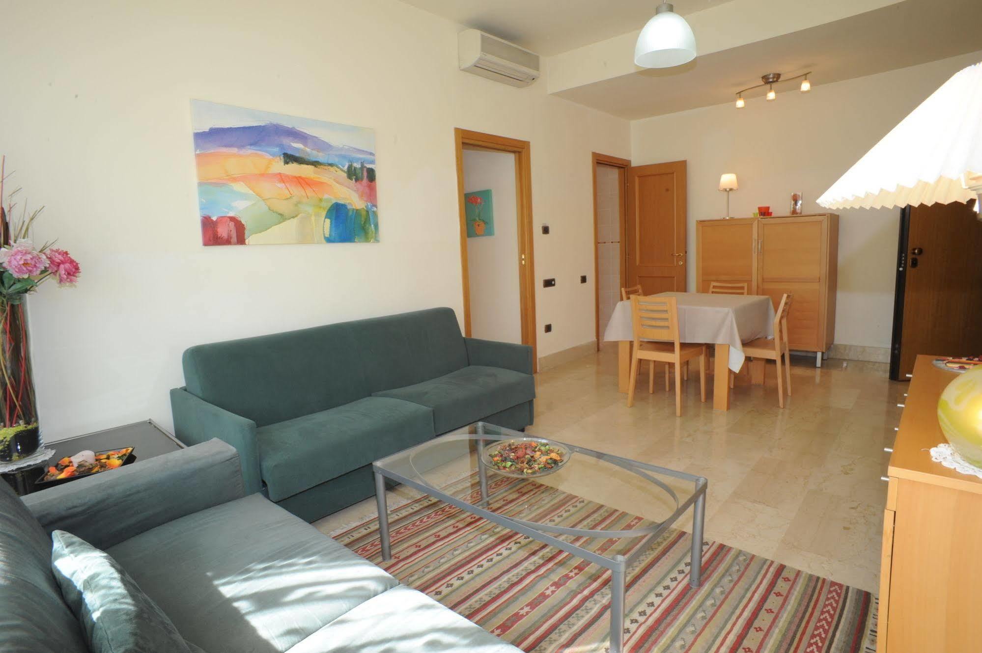 Lux Aparthotel Roma