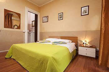 Cicero Center Guest house 3*