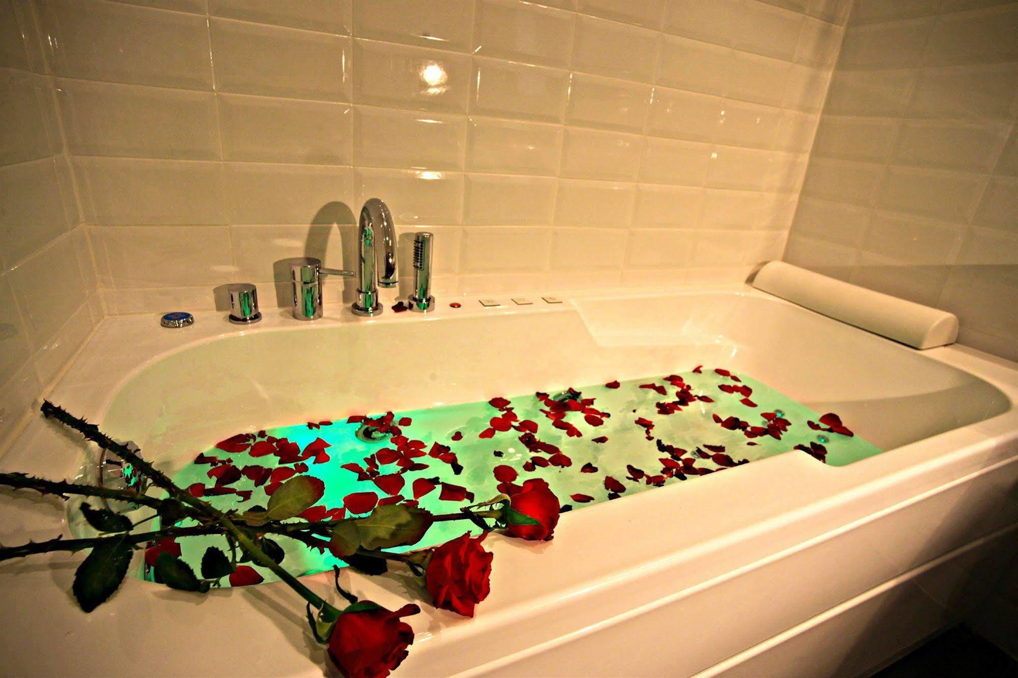Bed & Breakfast River 2*