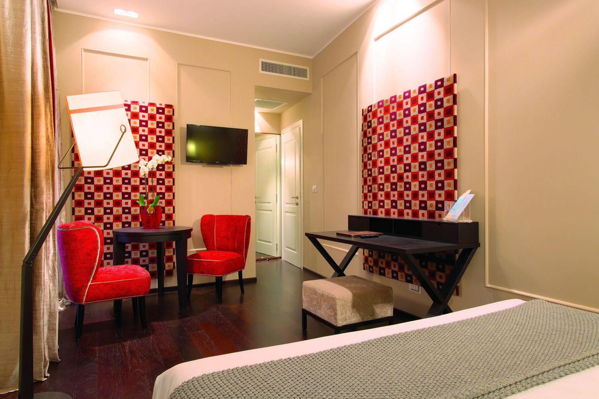 Stendhal Luxury Suites
