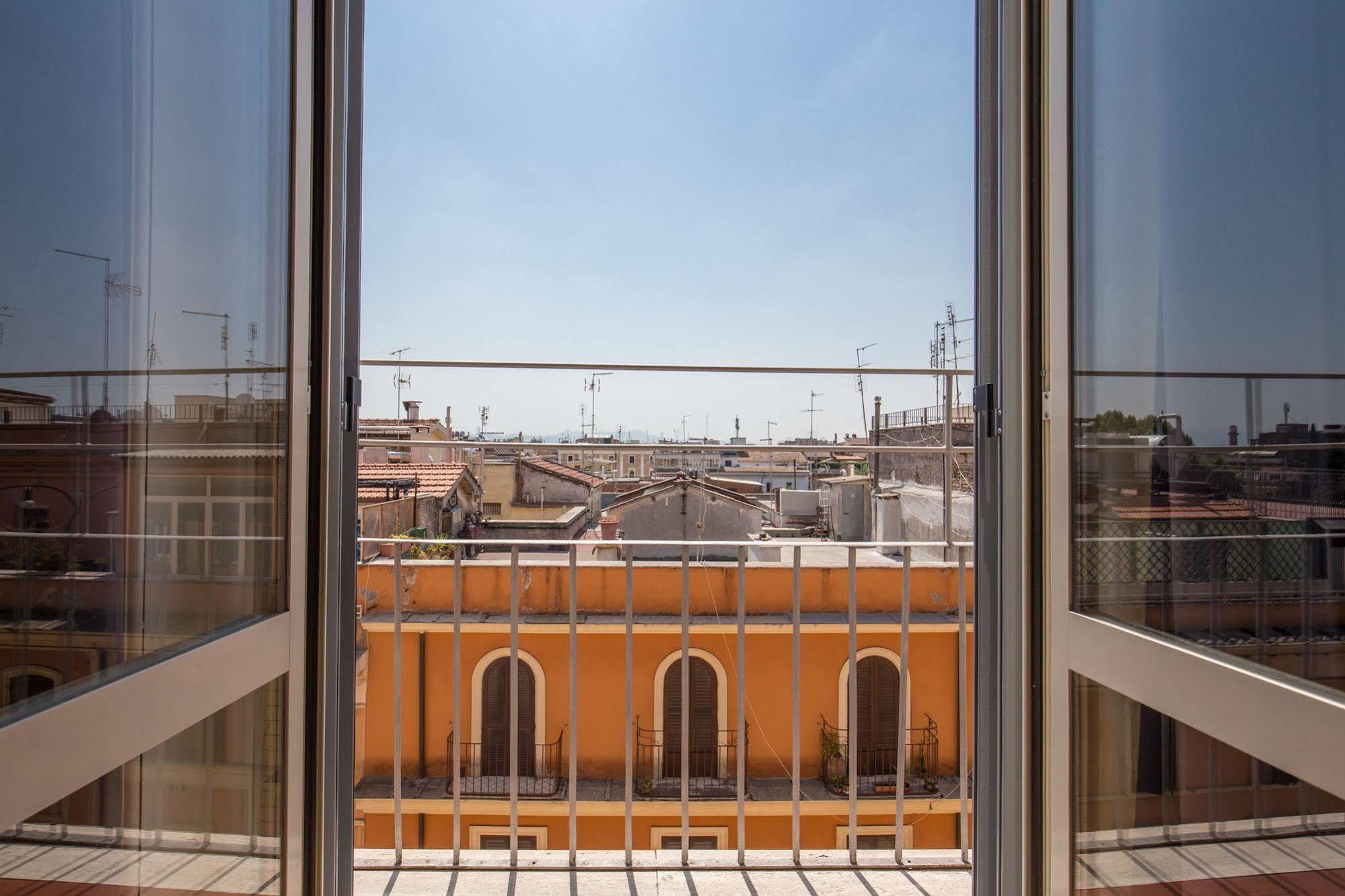 Bon Ton 3* Rome