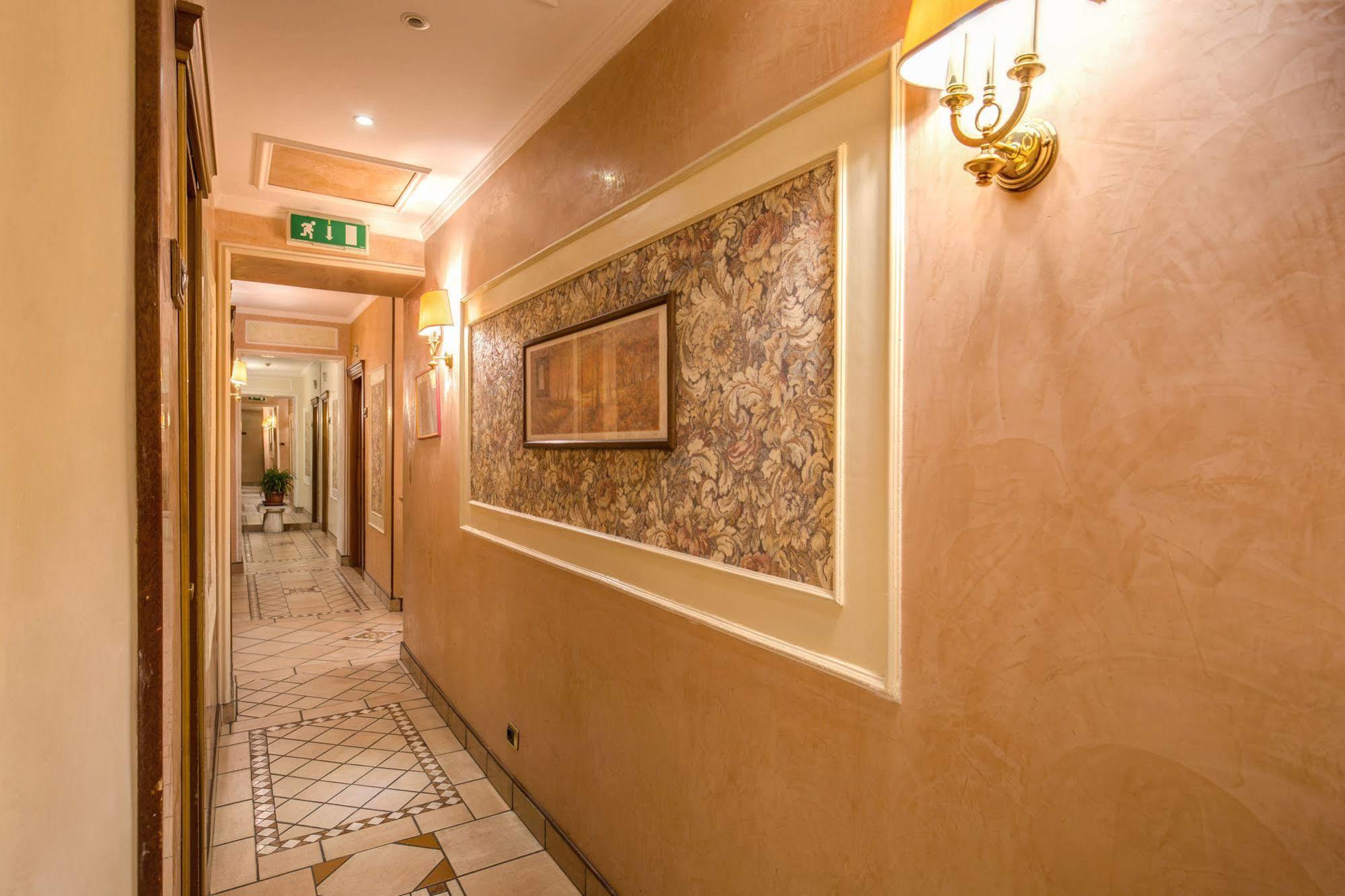 Hotel Montreal Rome