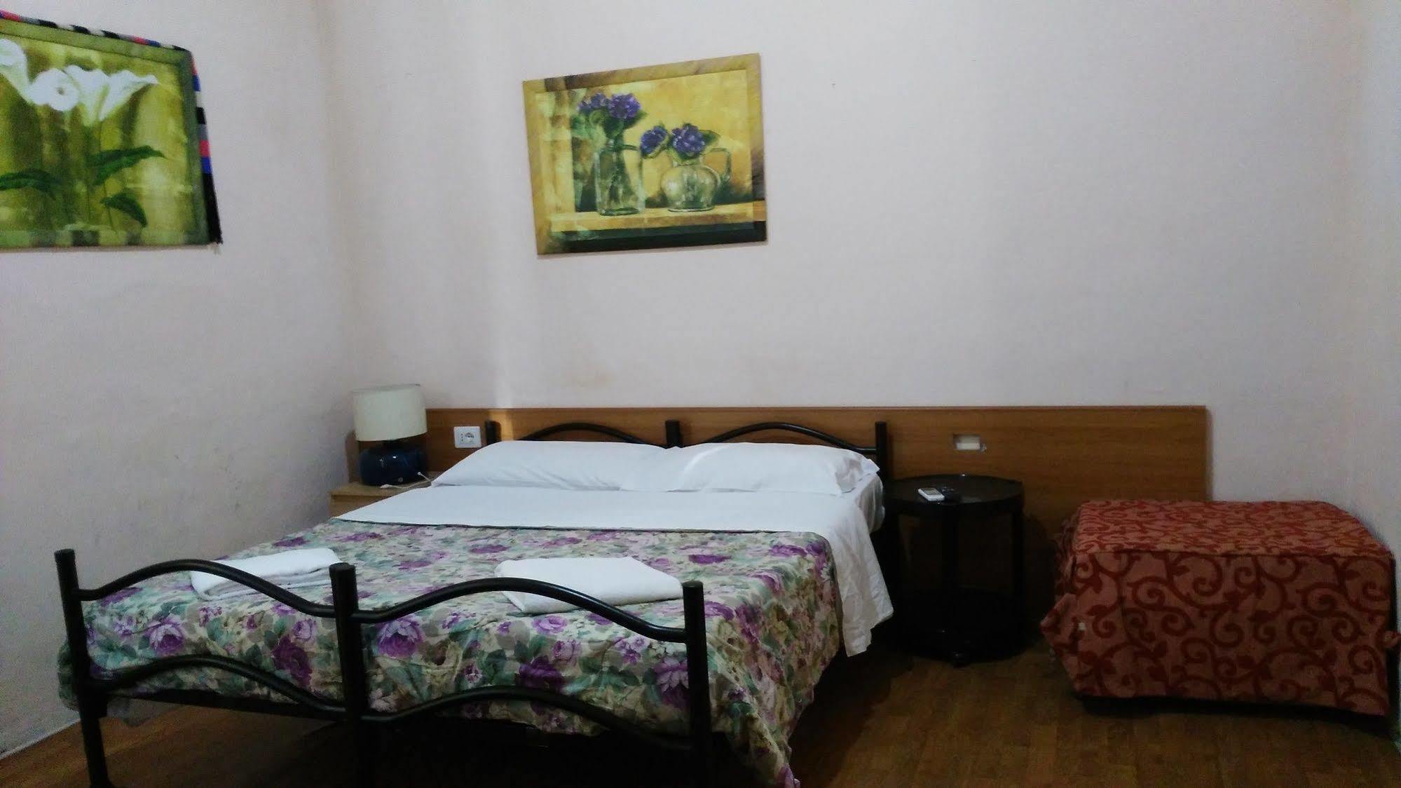Volturno House Hostel *