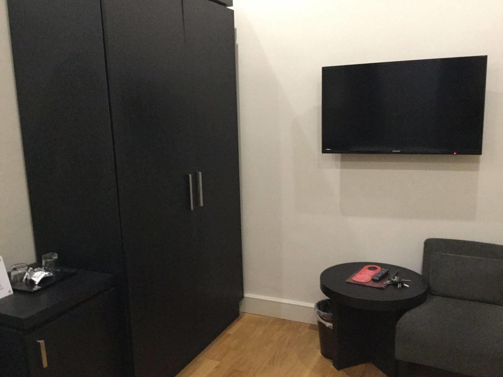 Rhome Terminal Guest house 2*