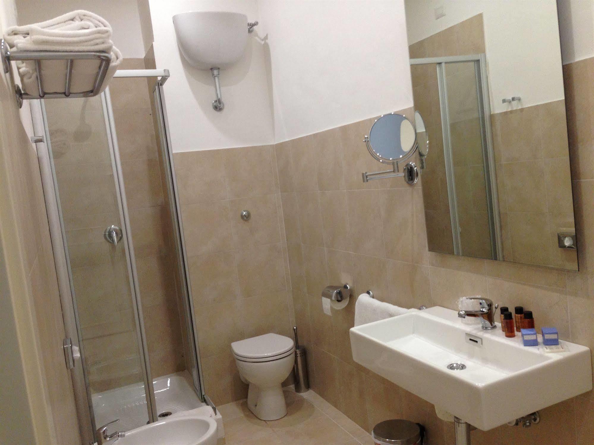 Rhome Terminal Guest house Rome