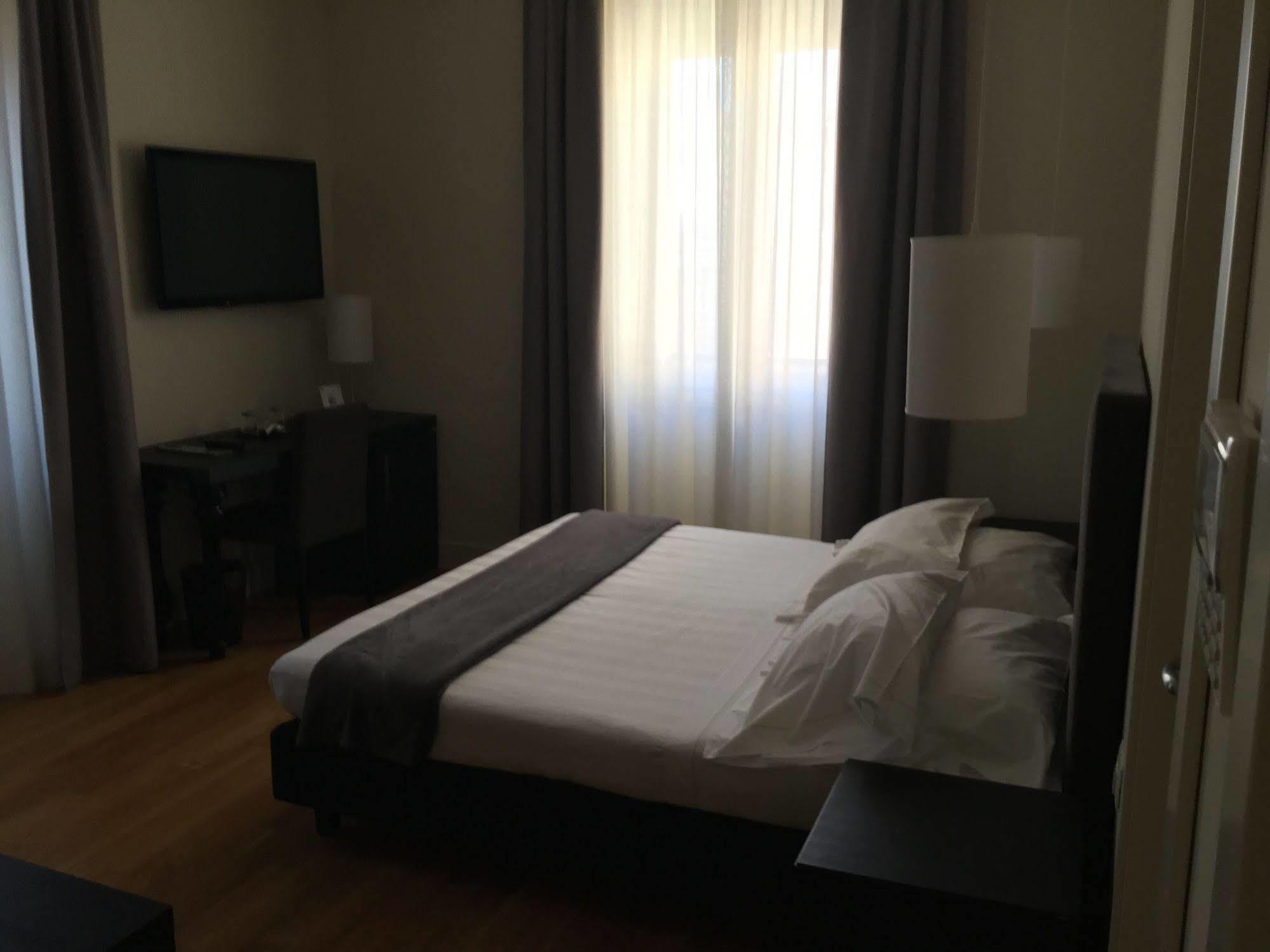 Rhome Terminal Guest house