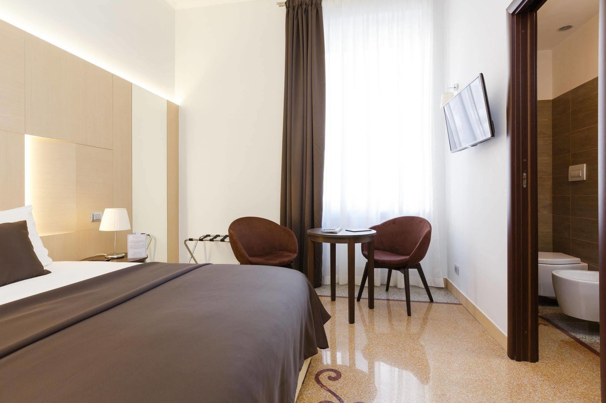 Domus Terenzio 3* Rome