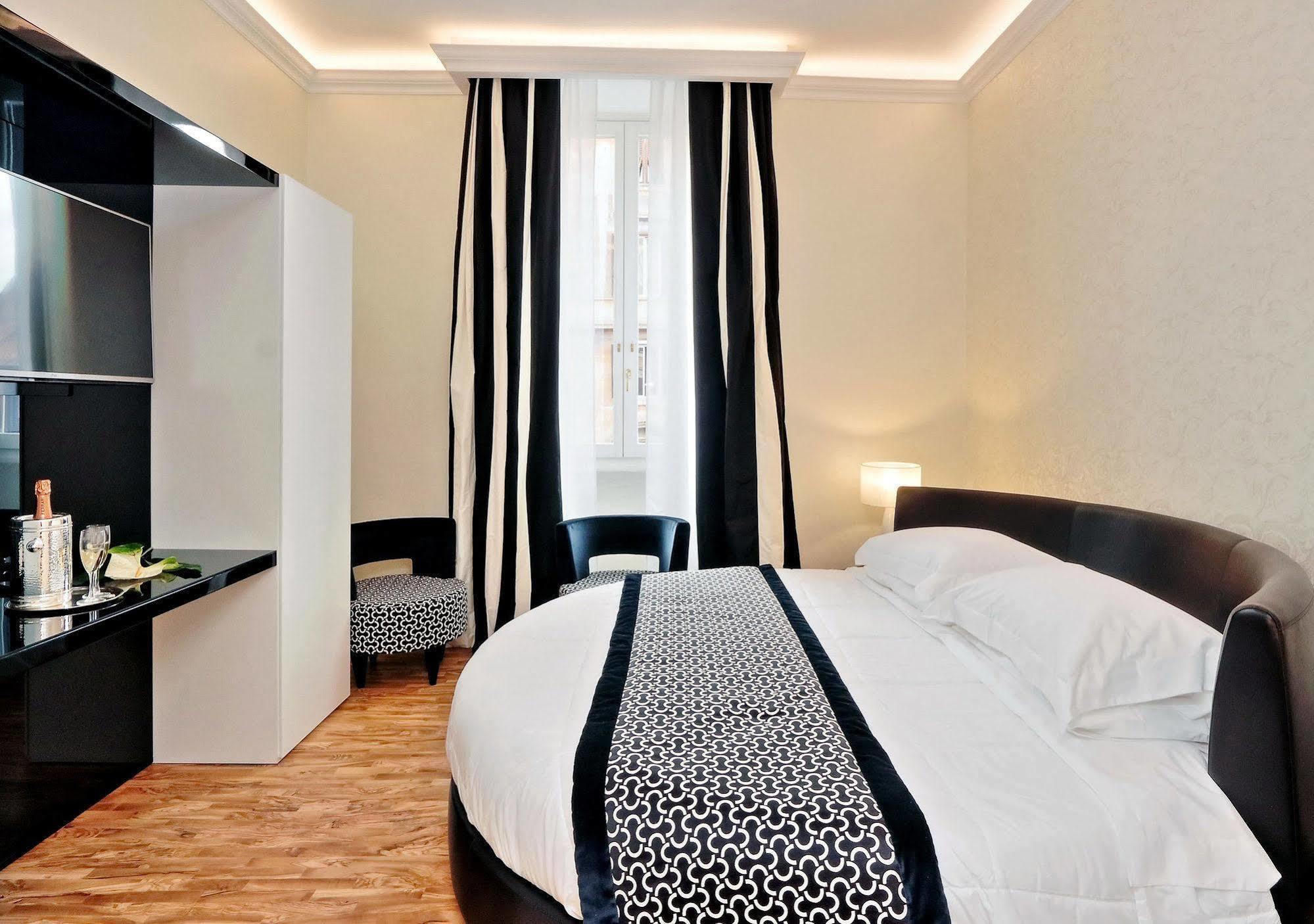 Lanza 111 - Exclusive 3* Roma