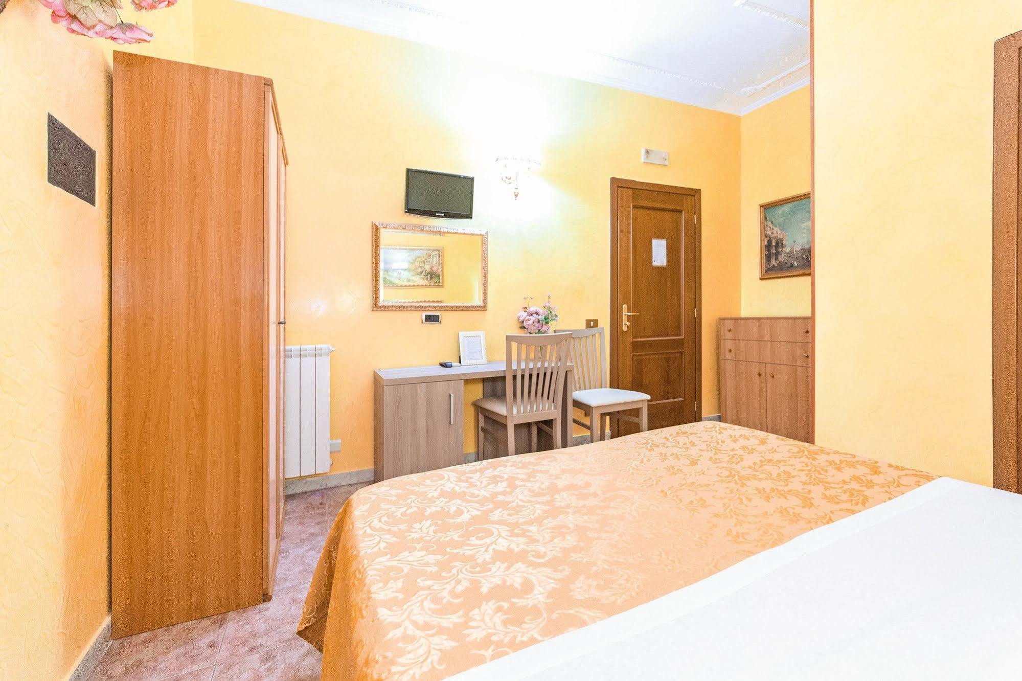 Downtown 2* Rome