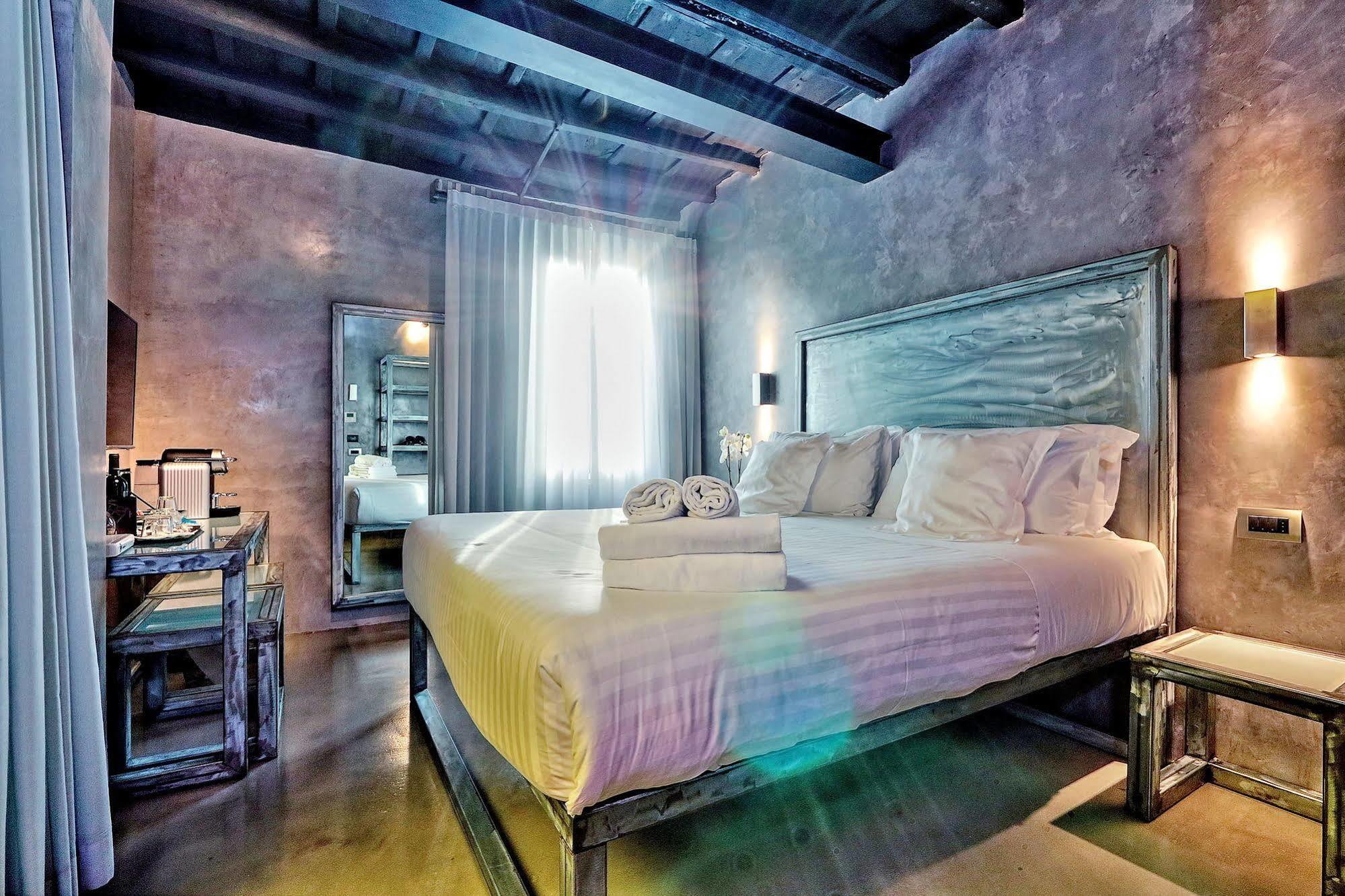 Mama's Guest house 2*