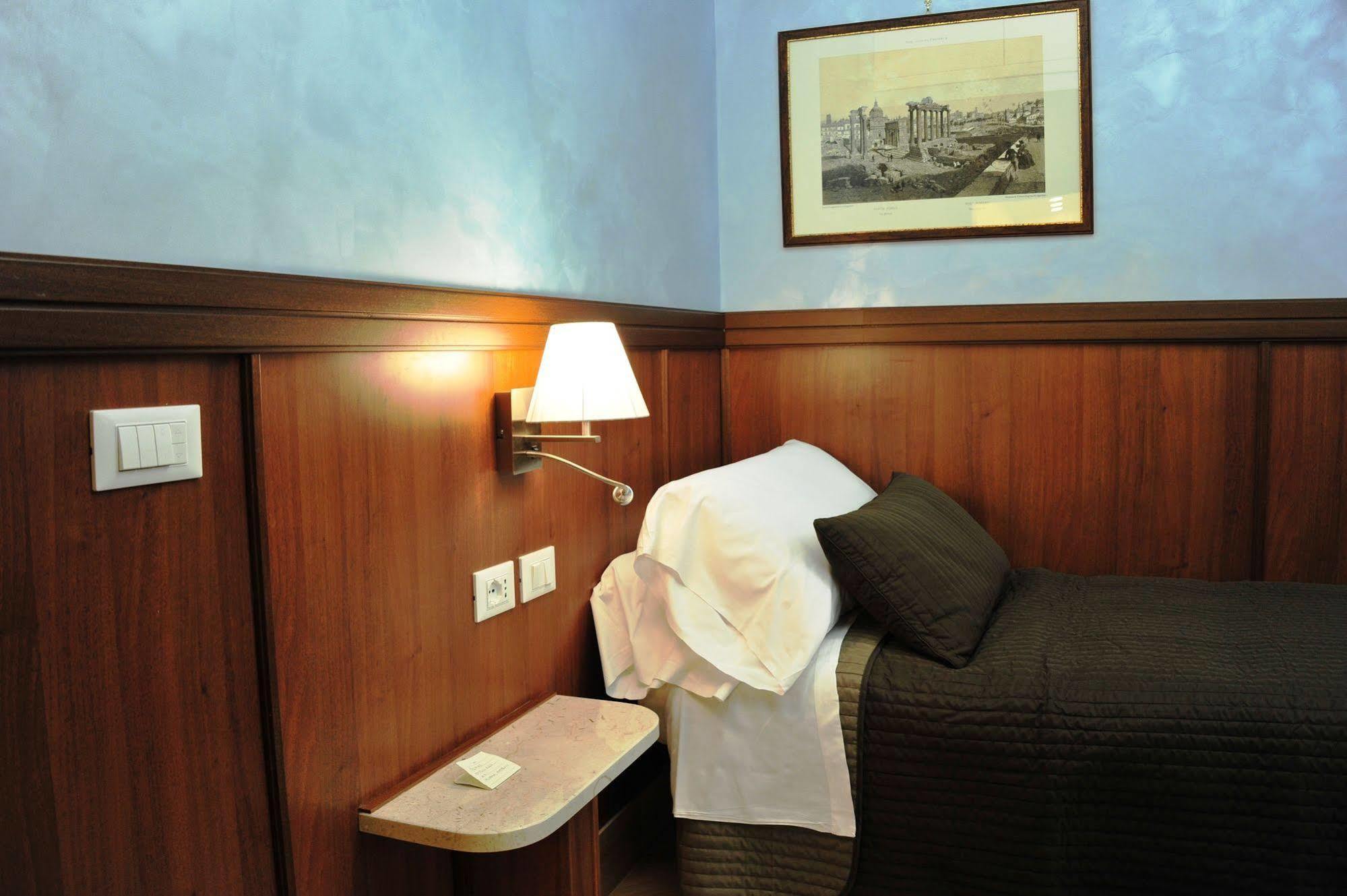 Residenza Matteucci 2* Roma