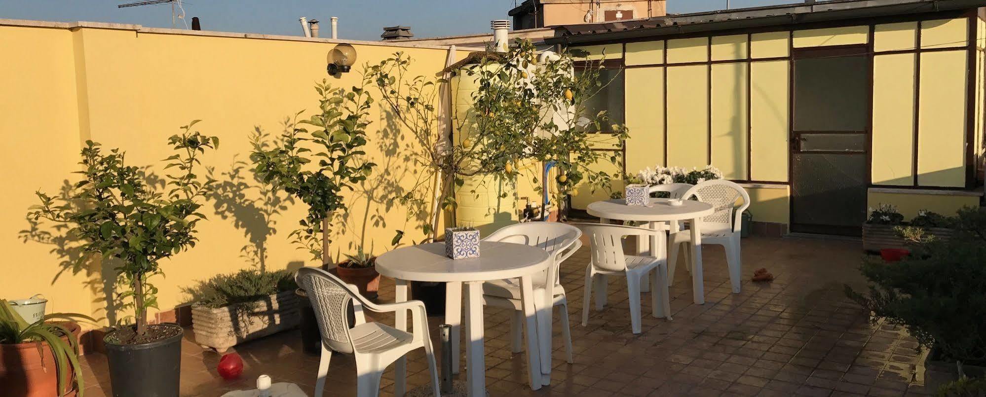 Romana Bed & Breakfast 2*