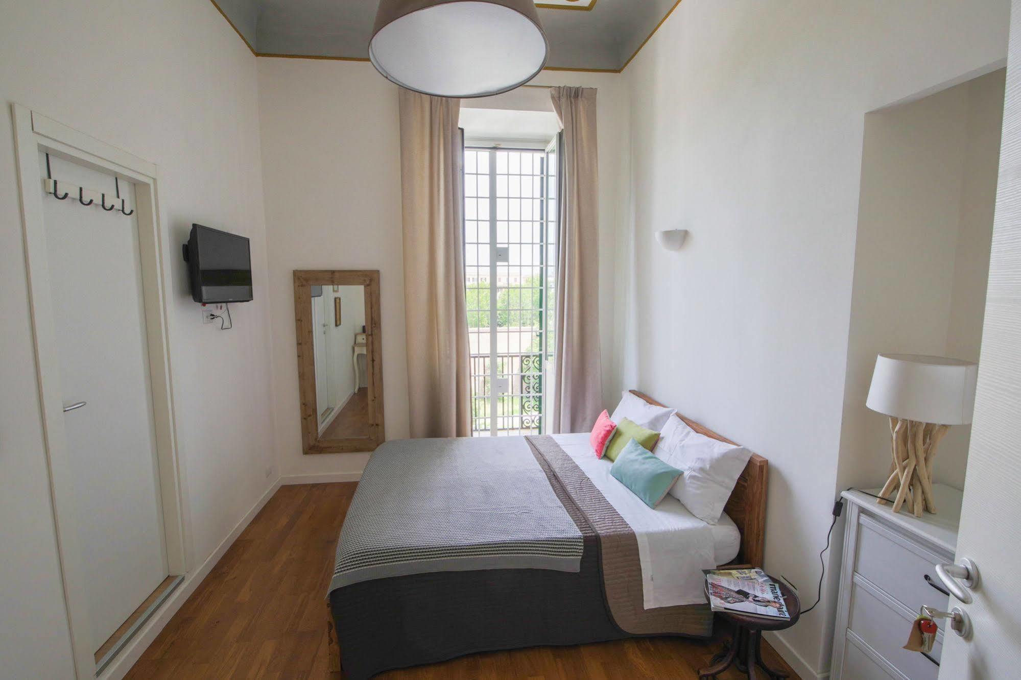 Urban Pine Rooms 2* Rome