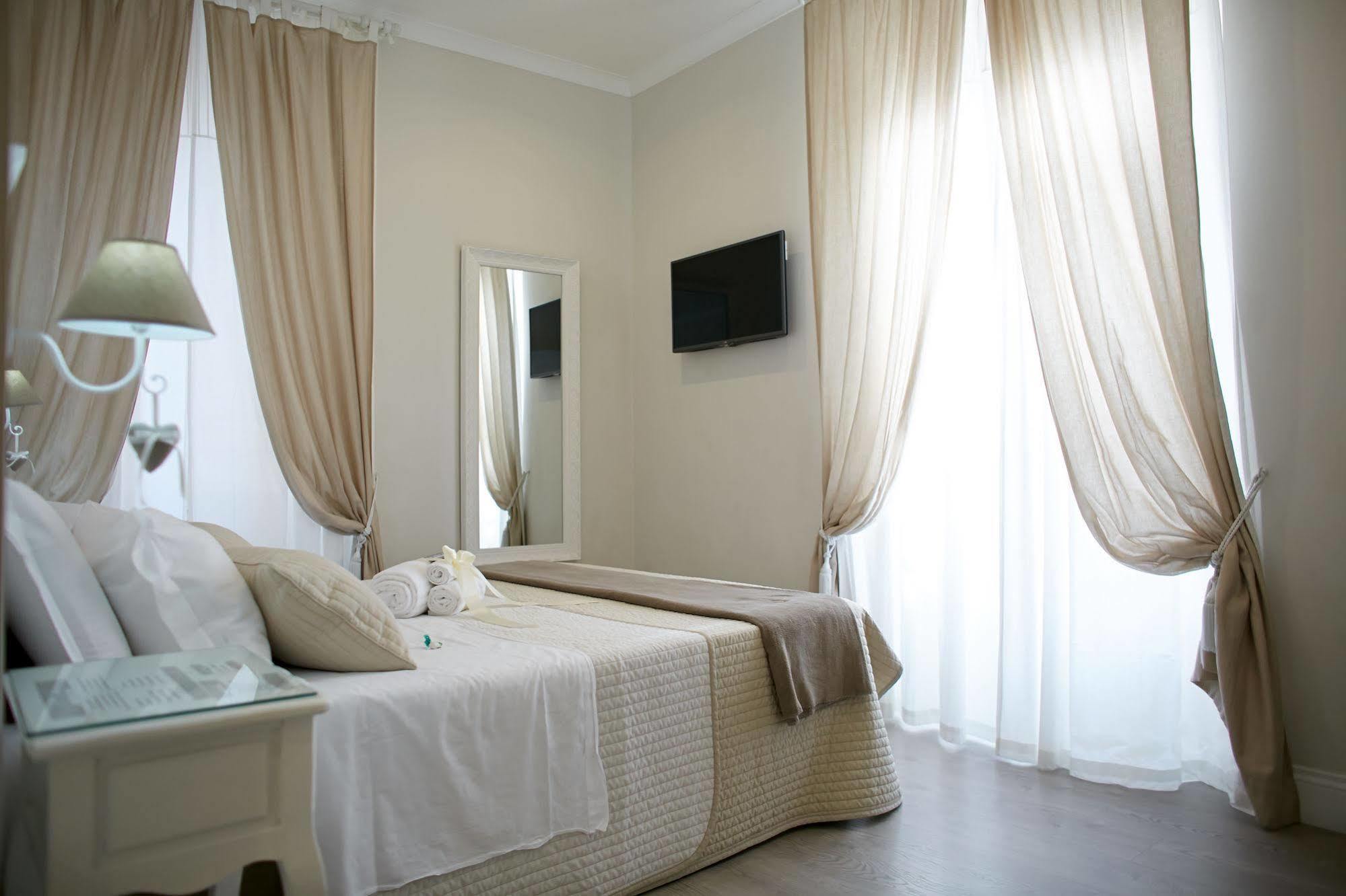 Charme & Chic Rome
