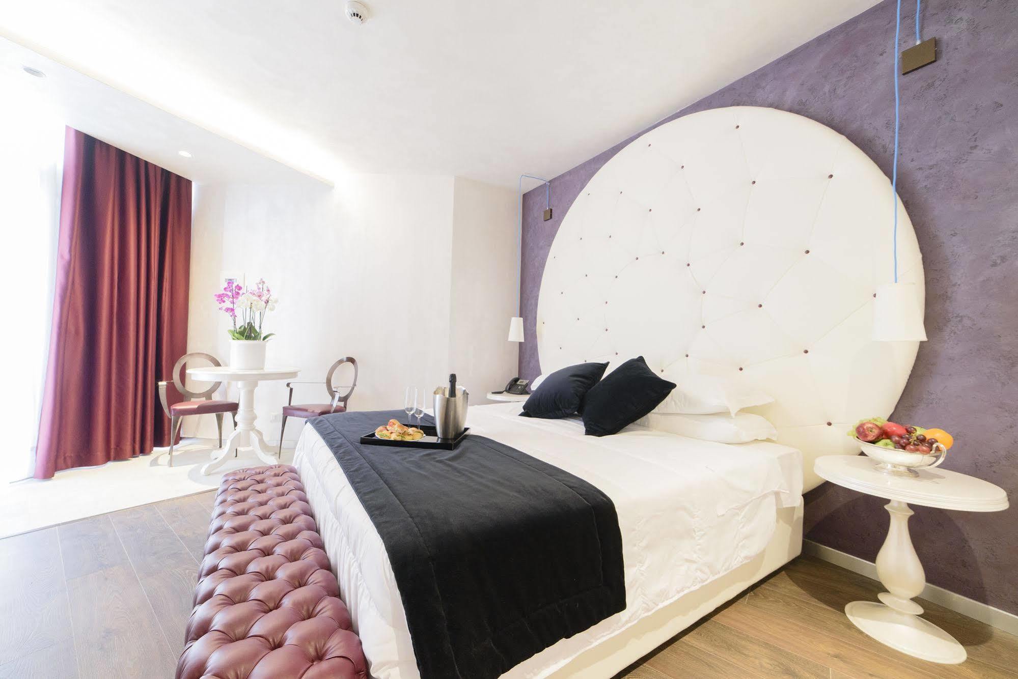 Vespasiano Hotel 4*