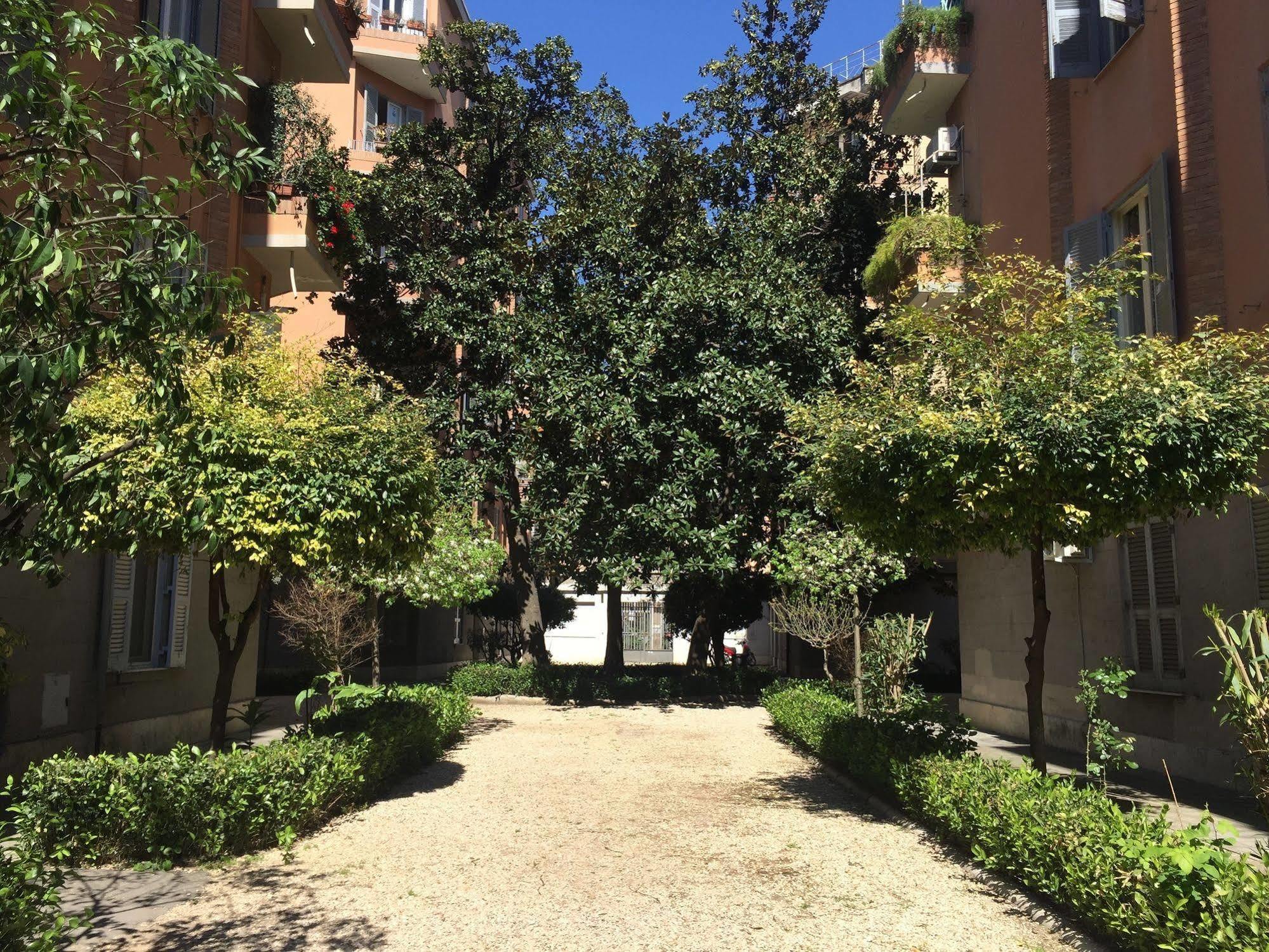 Dhome Bed & Breakfast 3*