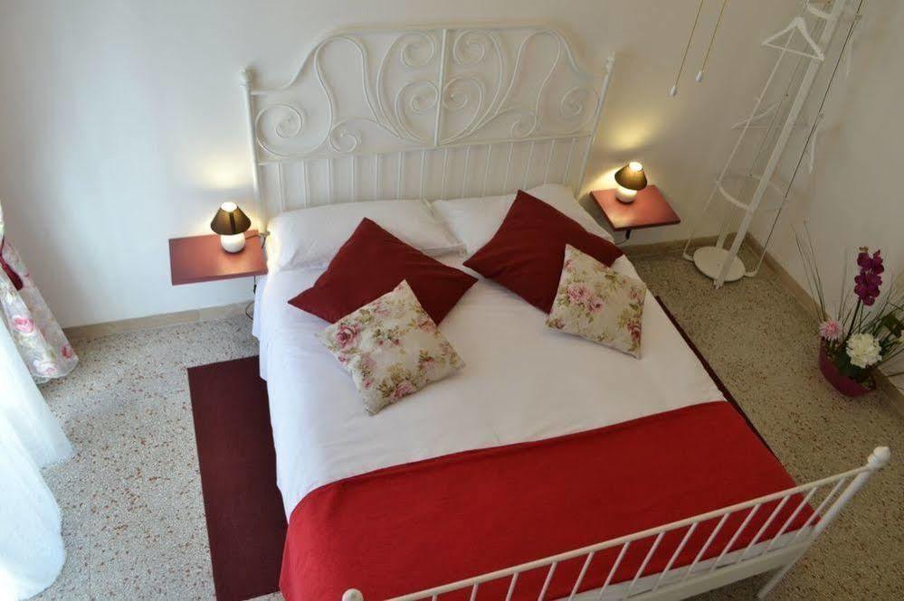 La Luna Di Bed & Breakfast 2*
