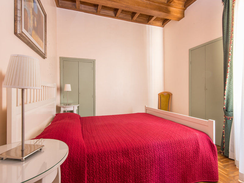 Palazzo Lancellotti Luxury Hotel 3*