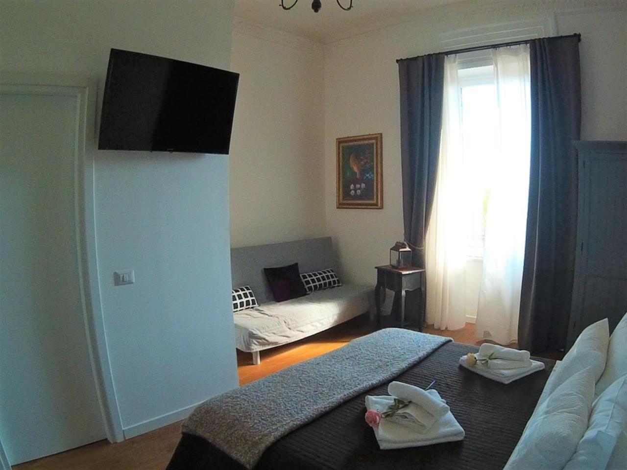Guest house Castel Sant'angelo 2*