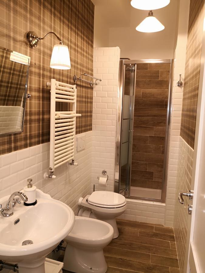 Urbana 33 Guest house