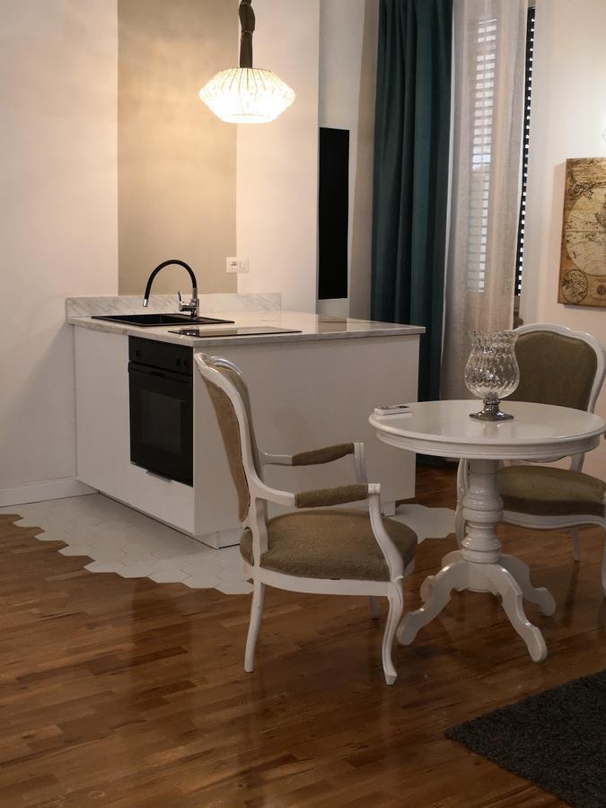 Urbana 33 Guest house
