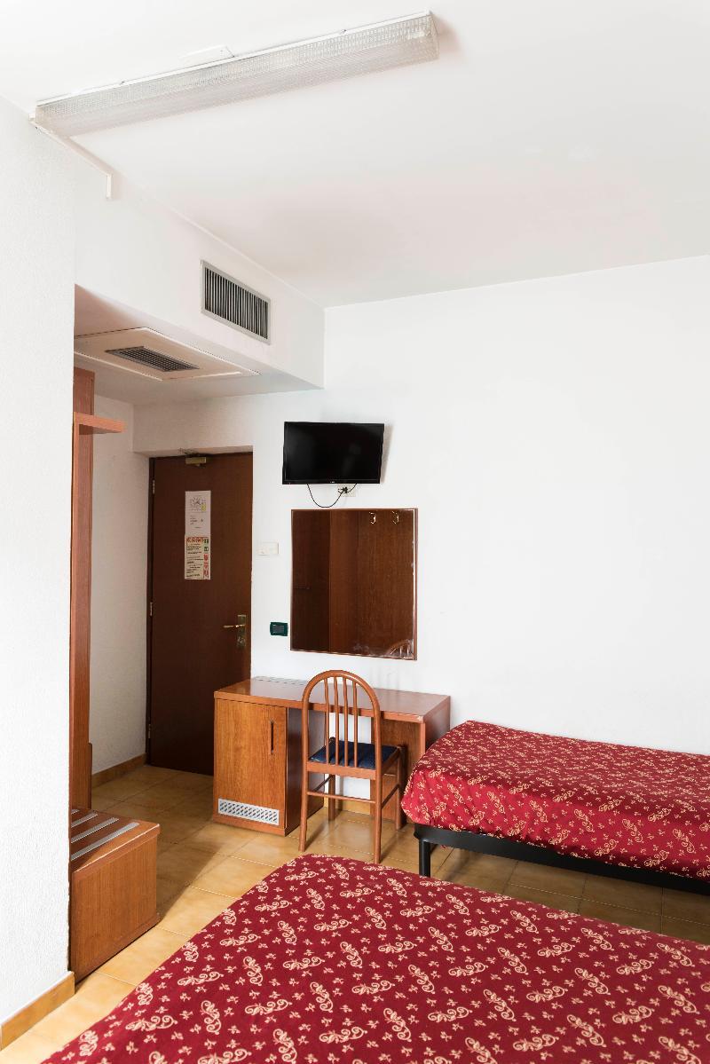 Stromboli Hotel Rome