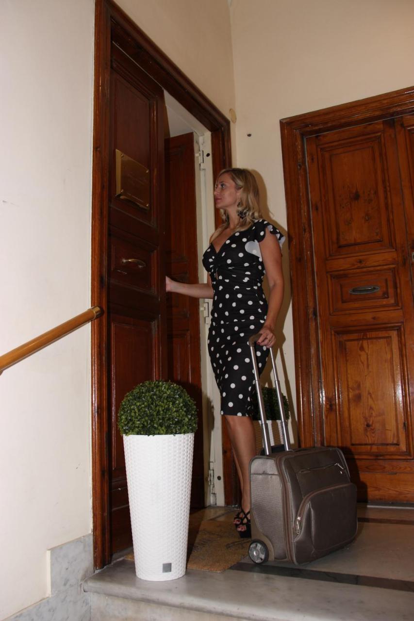 Bed & Breakfast Dimora Frattina Roma
