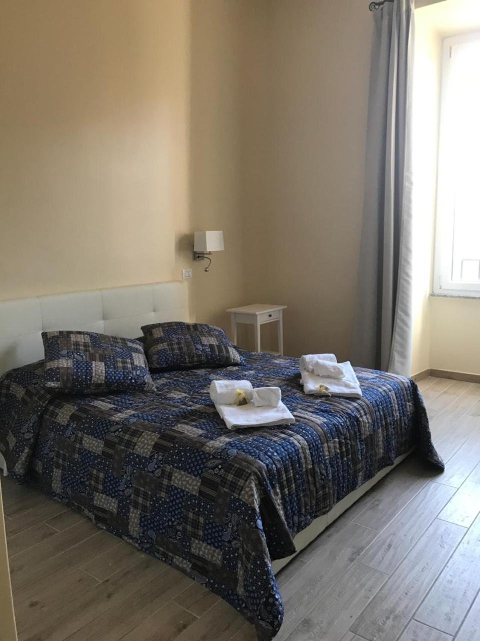 Serventi Longhi Guest house 2*